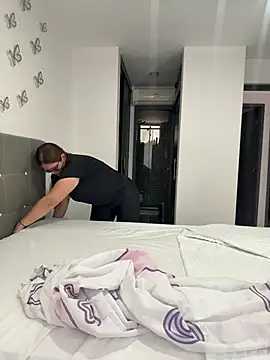 Snapshot of AntonellaAlondra4 chatting on February 28, 1:23 pm AntonellaAlondra4 online show from February 28, 1:23 pm