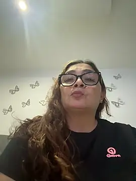 Snapshot of AntonellaAlondra4 chatting on June 15, 11:18 pm AntonellaAlondra4 online show from June 15, 11:18 pm