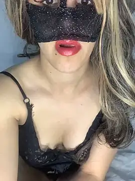 Snapshot of senoritaseno chatting on January 18, 7:17 am senoritaseno online show from January 18, 7:17 am