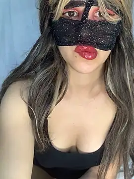 Snapshot of senoritaseno chatting on February 17, 7:37 am senoritaseno online show from February 17, 7:37 am