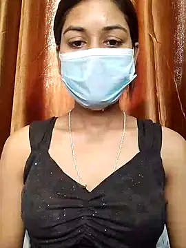 Snapshot of its_sophiaa chatting on January 2, 9:43 am its sophiaa online show from January 2, 9:43 am