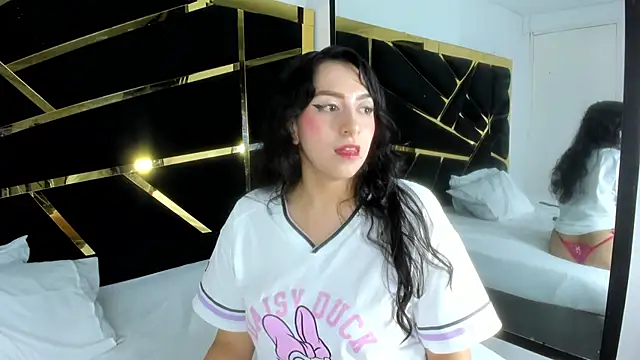 Snapshot of AlondraMendez chatting on March 20, 7:58 am AlondraMendez online show from March 20, 7:58 am