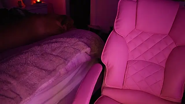 notoriousnatureXO online show from March 10, 11:48 am