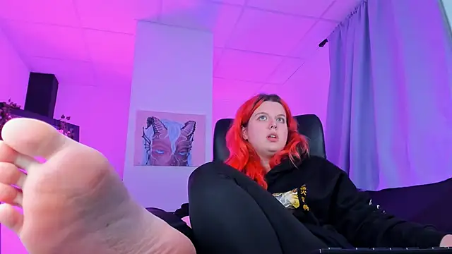 NielletaBlossom online show from February 10, 11:45 pm