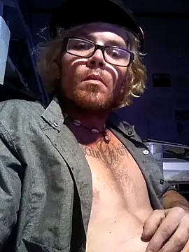 Snapshot of potholder420 chatting on July 25, 8:23 am potholder420 online show from July 25, 8:23 am