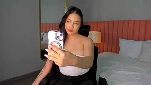 Snapshot of NathRossi chatting on February 7, 11:03 pm NathRossi online show from February 7, 11:03 pm