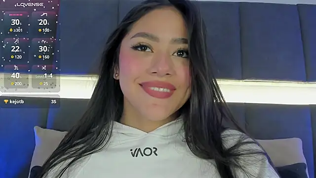 nicolle pierce online show from February 21, 3:21 pm