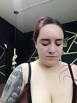Snapshot of Gelena_Black chatting on February 8, 1:22 pm Gelena Black online show from February 8, 1:22 pm