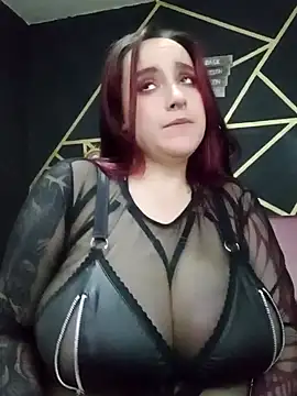 Snapshot of Gelena_Black chatting on February 12, 10:04 pm Gelena Black online show from February 12, 10:04 pm