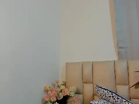 Snapshot of Soy_Bella chatting on December 22, 8:58 pm Soy Bella online show from December 22, 8:58 pm