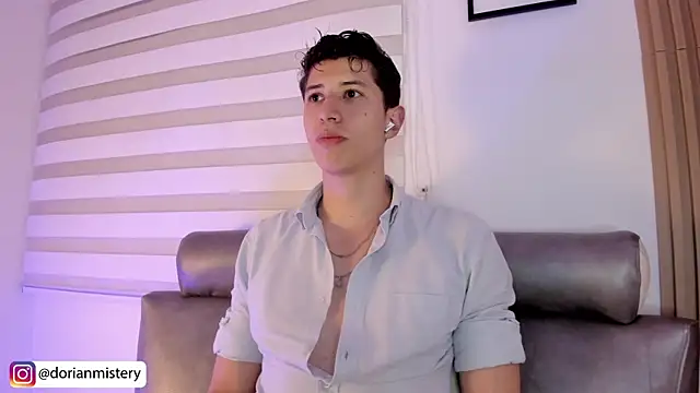 Dorianmistery2322  online show from March 30, 11:17 pm