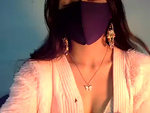 Snapshot of Cute_Alaina chatting on January 11, 11:46 pm Cute Alaina online show from January 11, 11:46 pm