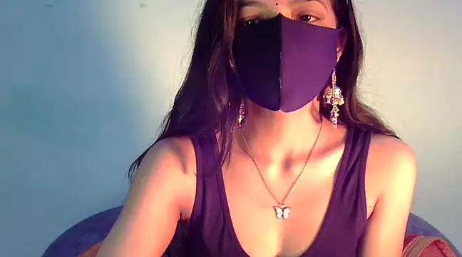 Snapshot of Cute_Alaina chatting on February 9, 1:00 am Cute Alaina online show from February 9, 1:00 am