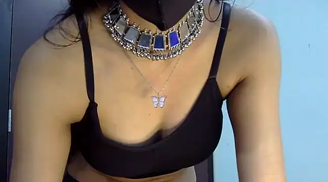 Snapshot of Cute_Alaina chatting on March 12, 8:51 am Cute Alaina online show from March 12, 8:51 am