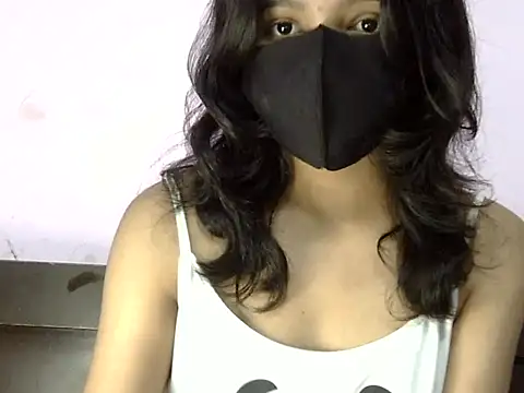 Snapshot of Cute_Alaina chatting on October 24, 5:48 am Cute Alaina online show from October 24, 5:48 am