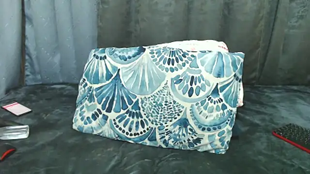 Snapshot of kittykhloe22 chatting on June 10, 10:08 pm kittykhloe22 online show from June 10, 10:08 pm