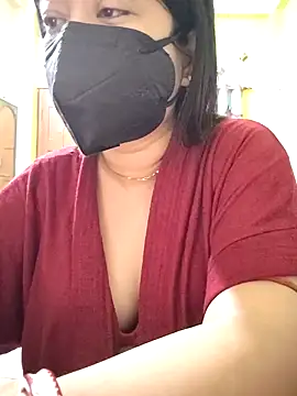 Snapshot of Royalgirl667 chatting on December 6, 1:29 am Royalgirl667 online show from December 6, 1:29 am