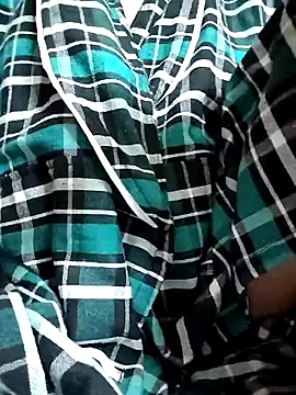 Snapshot of Royalgirl667 chatting on December 26, 2:01 am Royalgirl667 online show from December 26, 2:01 am