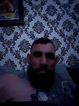 Snapshot of hornycouple6110 chatting on December 12, 1:28 pm hornycouple6110 online show from December 12, 1:28 pm