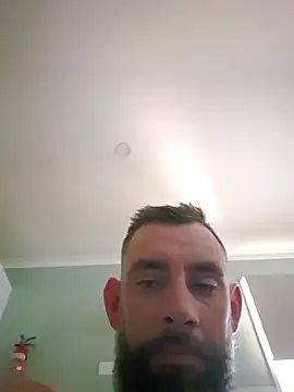 Snapshot of hornycouple6110 chatting on December 22, 4:50 am hornycouple6110 online show from December 22, 4:50 am