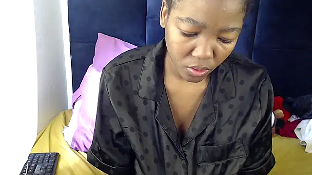 Busty-Londie online show from November 1, 11:23 am