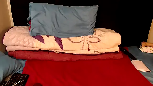 Busty-Londie online show from November 25, 9:31 am