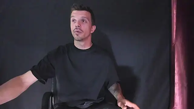 DonyBrown online show from April 18, 5:33 am