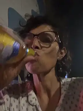 MireyaTorresGu online show from December 17, 4:40 am