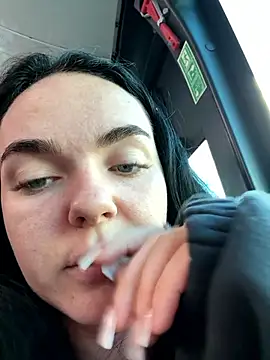 yorkshiregal online show from November 12, 8:26 am