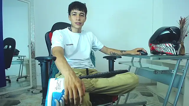 Zacktk7 online show from January 6, 9:00 pm