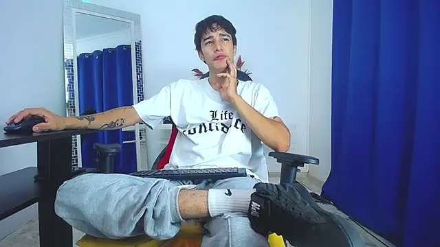 Zacktk7 online show from February 1, 2:02 pm