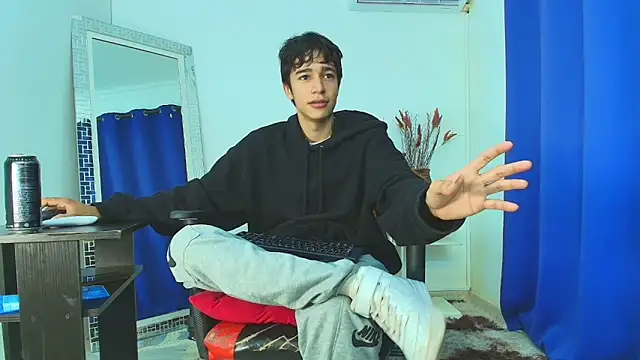 Zacktk7 online show from February 18, 8:14 pm