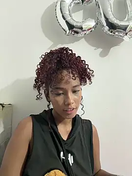 Snapshot of Salome_Williamss chatting on May 15, 1:34 am Salome Williamss online show from May 15, 1:34 am