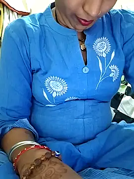 Snapshot of Sexy-Mona2 chatting on December 7, 10:34 am Sexy-Mona2 online show from December 7, 10:34 am