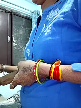 Snapshot of Sexy-Mona2 chatting on December 7, 1:40 pm Sexy-Mona2 online show from December 7, 1:40 pm