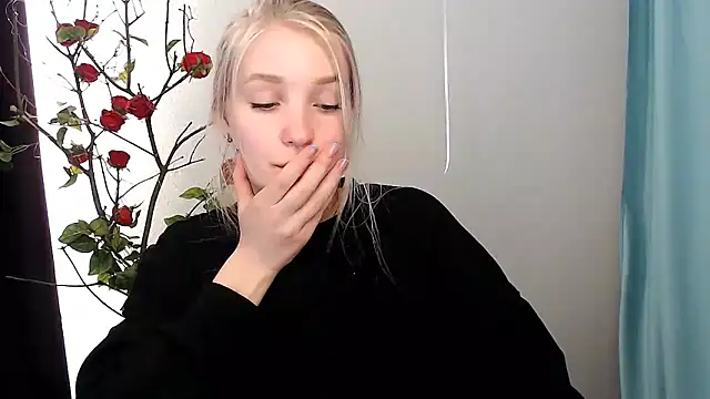 Snapshot of Queen_ofLove chatting on April 27, 2:26 pm Queen ofLove online show from April 27, 2:26 pm
