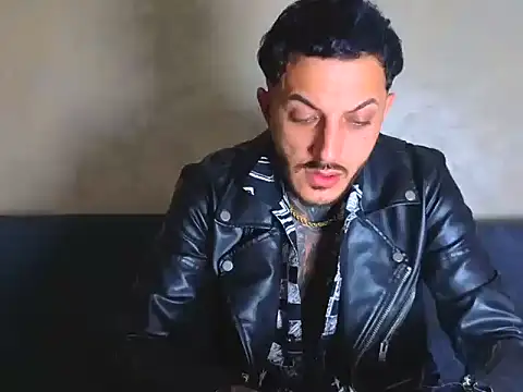 Snapshot of MentoXXL chatting on November 6, 1:56 pm MentoXXL online show from November 6, 1:56 pm