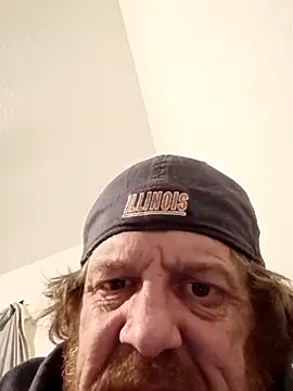 Snapshot of smalldick1387 chatting on November 18, 12:05 am smalldick1387 online show from November 18, 12:05 am