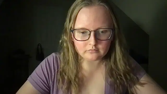 Snapshot of lexie_lilacs chatting on January 7, 11:03 pm lexie lilacs online show from January 7, 11:03 pm