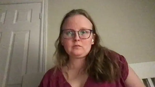 Snapshot of lexie_lilacs chatting on January 23, 3:48 am lexie lilacs online show from January 23, 3:48 am