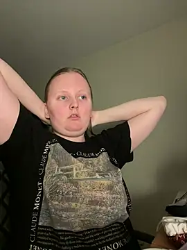 Snapshot of lexie_lilacs chatting on March 18, 12:16 am lexie lilacs online show from March 18, 12:16 am