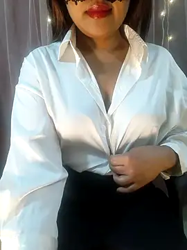 deslisexpriya online show from February 4, 10:36 pm