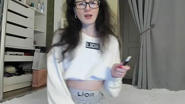 Baby Jewel online show from November 20, 11:10 am