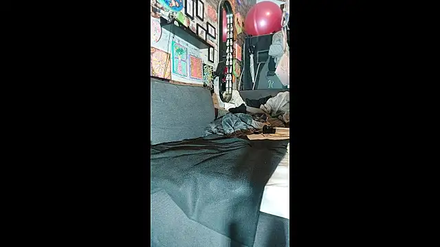 Snapshot of Gilgamesch1704 chatting on March 14, 6:35 pm Gilgamesch1704 online show from March 14, 6:35 pm