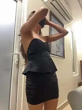 Lunaxx001 online show from April 8, 9:53 am