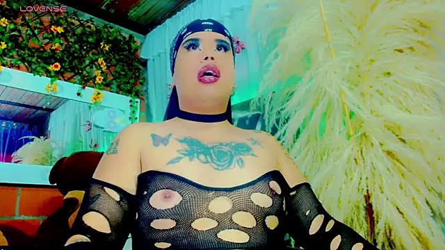 nauthyvalentina online show from March 14, 4:34 pm