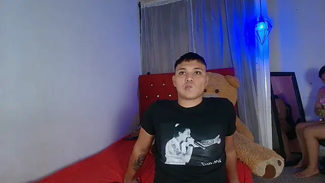 couple lovelyds online show from September 30, 8:25 pm