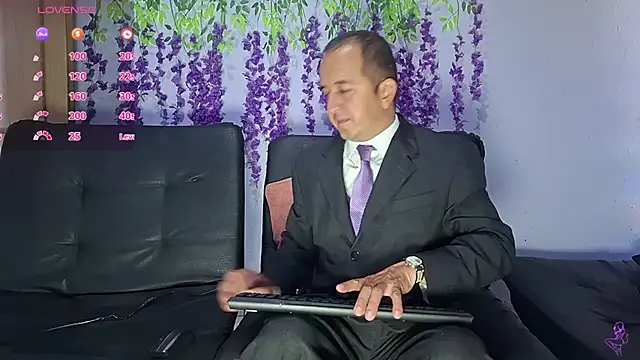 yazforeSolo online show from February 5, 2:00 pm