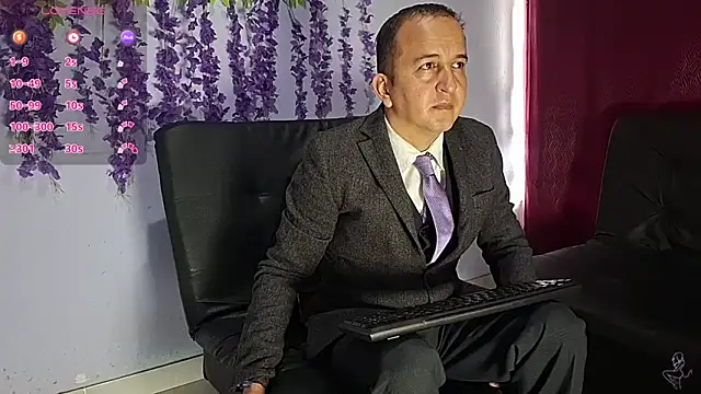 yazforeSolo online show from June 5, 1:39 pm