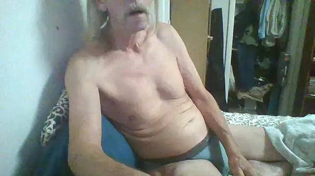 Snapshot of friendlychat1 chatting on September 28, 4:51 am friendlychat1 online show from September 28, 4:51 am